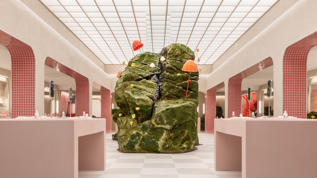 Glossier Seattle store features mossy mushroom-covered mound