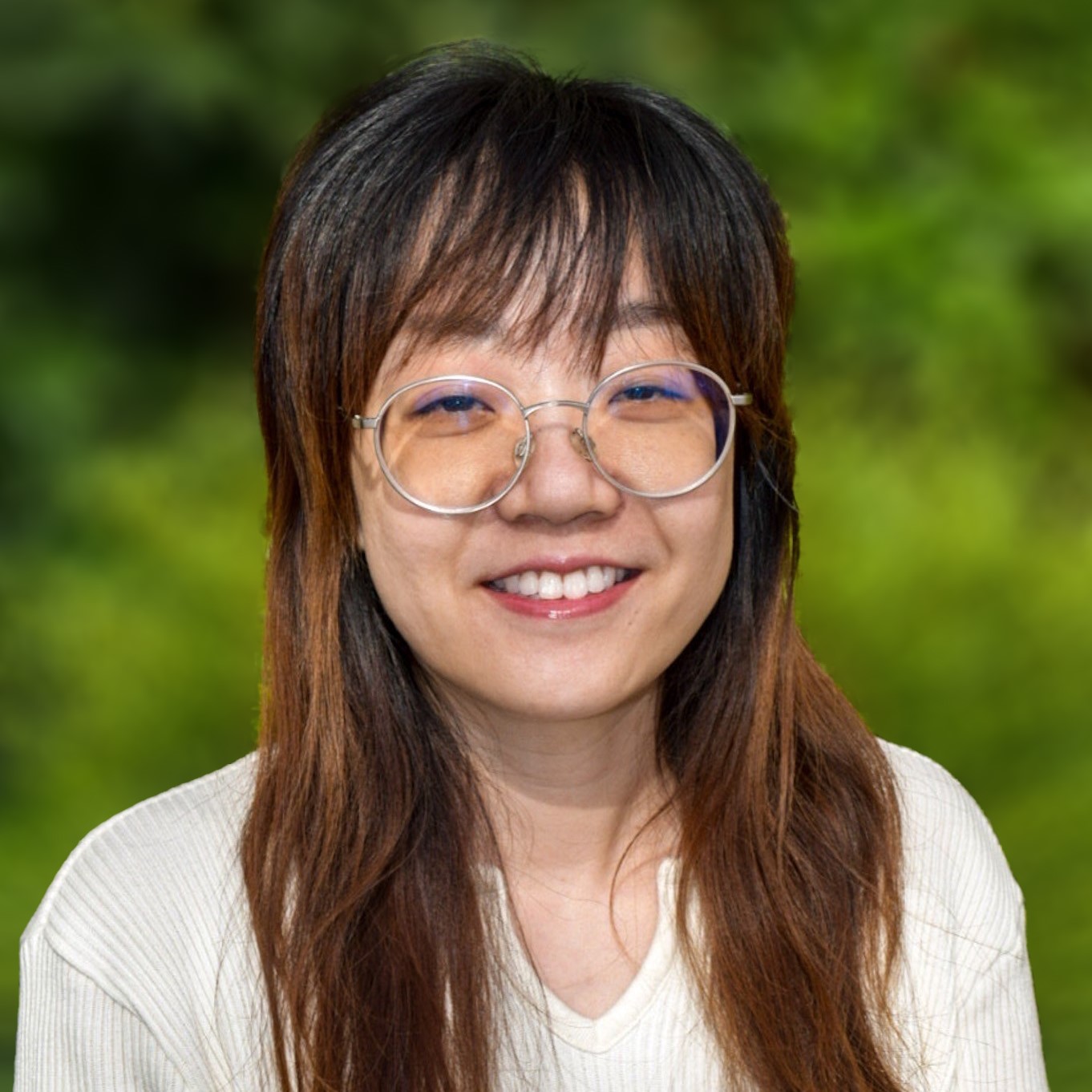 Wenwen - blurerd background square